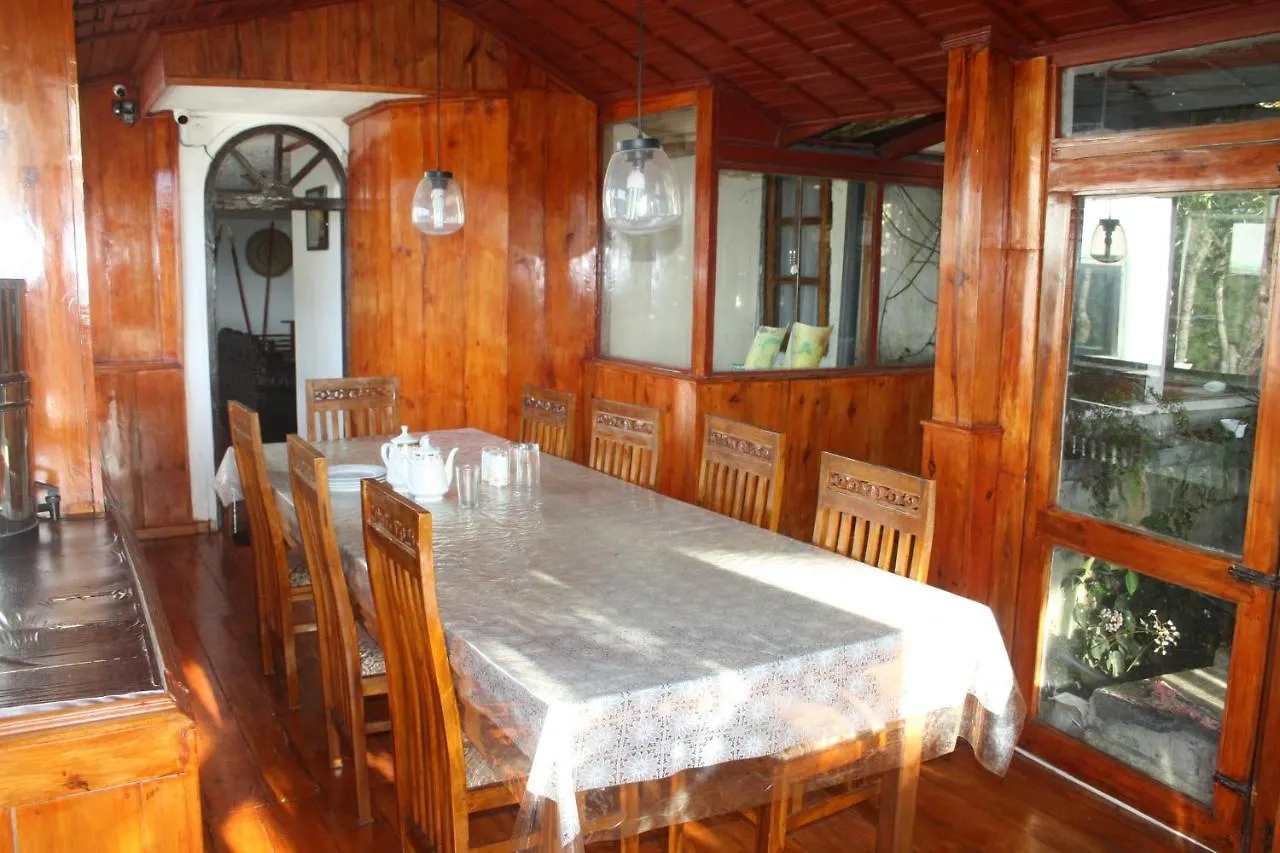 Bezel Bungalow Nuwara Eliya 3*,